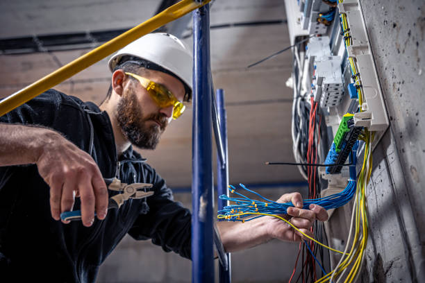 Best Licensed Electrician  in North Massapequa, NY